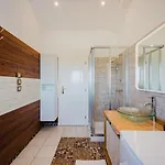 بيت للعطل House Nino *