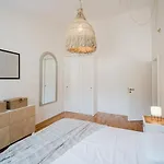 House Nino بولا