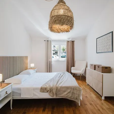 House Nino Pula