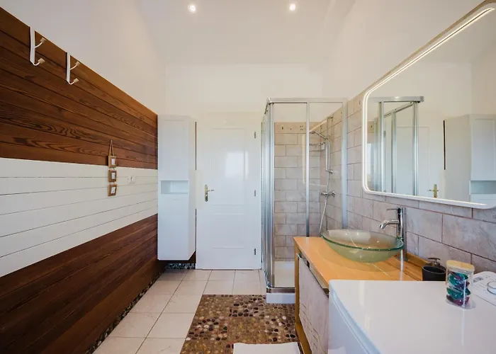 Сasa de vacaciones House Nino *